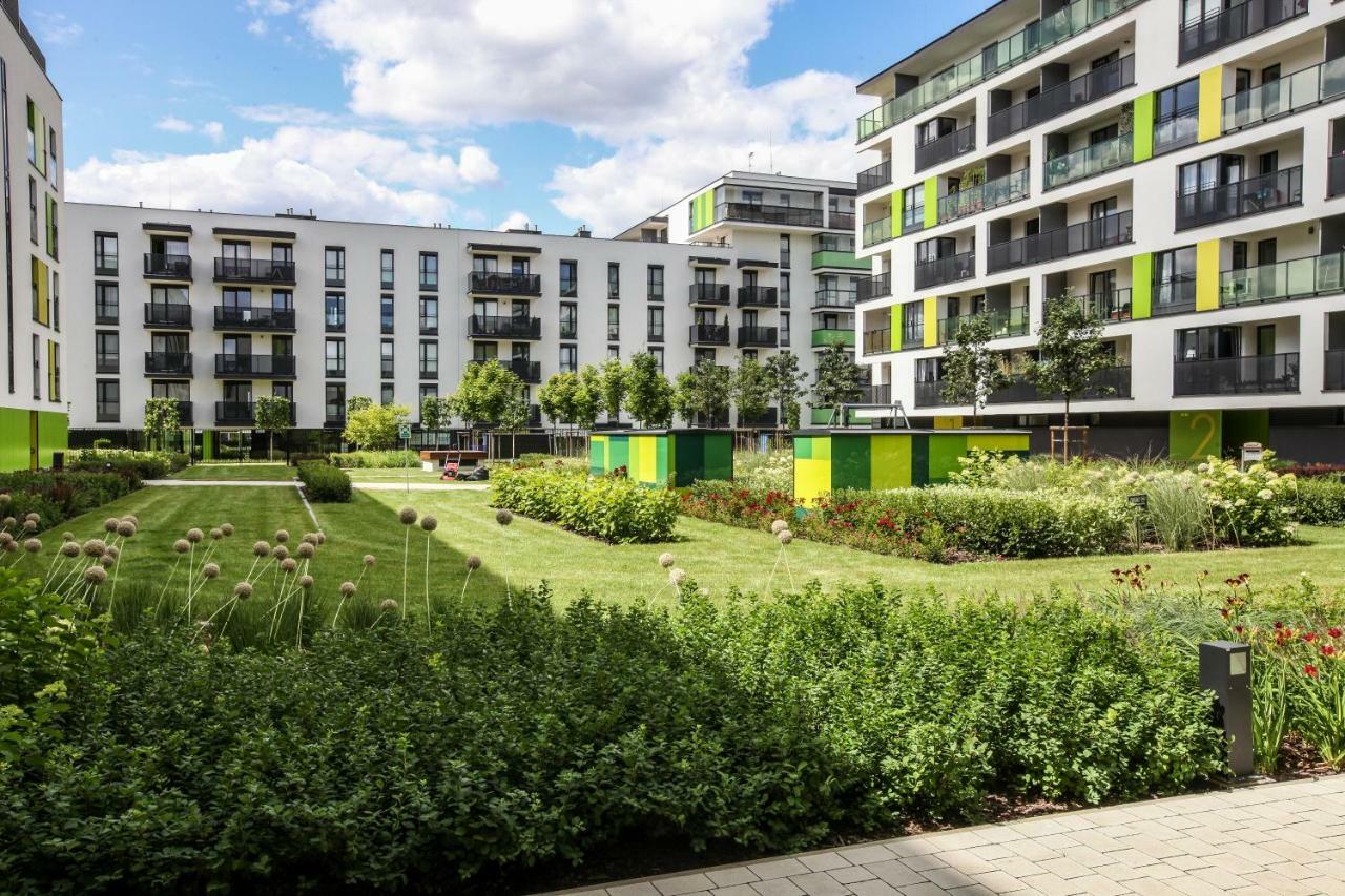First -- Green Zoliborz Apartment 2 Варшава Экстерьер фото